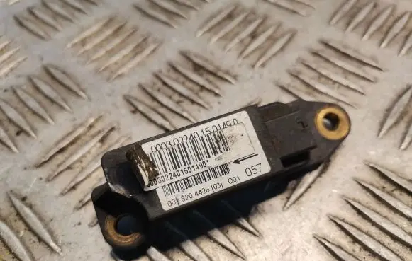 Mercedes-Benz C W203 Airbag deployment crash/impact sensor 0018204426