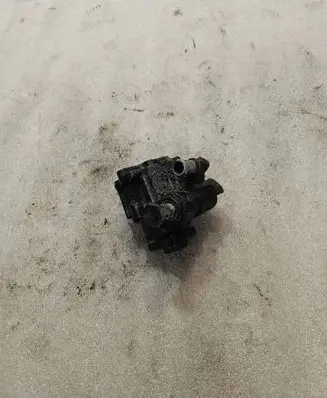 Audi A6 S6 C5 4B Power steering pump