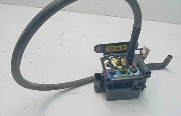 Maserati Levante Air suspension compressor/pump 15150002073