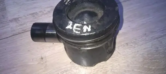 Renault Trafic II (X83) Piston 10653 1065.3