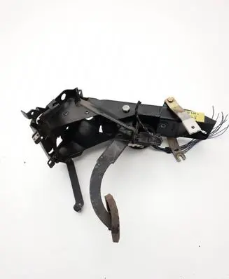 BMW 7 E32 Accelerator pedal position sensor 0132009319 1981096 1382385