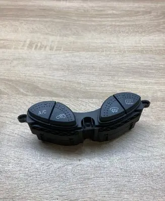 Ford Focus Windscreen/window heater switch 98AG19A945CH