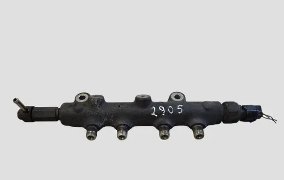 Mazda 5 Fuel main line pipe
