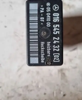 Volkswagen II LT Coolant fan relay 0165452432