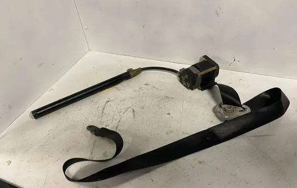 Ford Galaxy Front seatbelt 7M3857706 1M21611B08 33023994