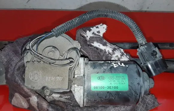 KIA Sorento Wiper motor 981003E100 035247430