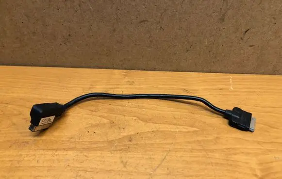 Volkswagen PASSAT B6 iPod connector socket 4F0051510K 4F0051510