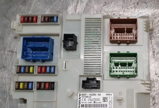 Volvo S80 Fuse module BG9T14C256HA