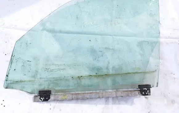 Ford Explorer Front door window glass four-door