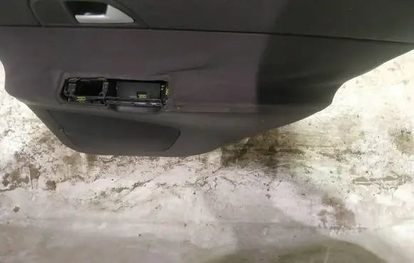 Rear door card panel trim
