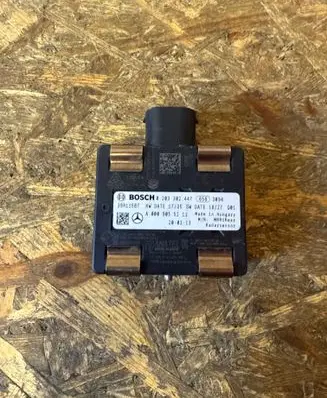 Mercedes-Benz C W205 Distronic sensor radar 0203302447 A0009055211 39R11587