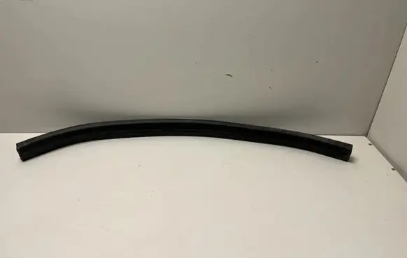 BMW X5 G05 Engine compartment rubber 7418184