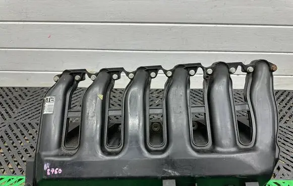 BMW 5 E60 E61 Intake manifold 7790701