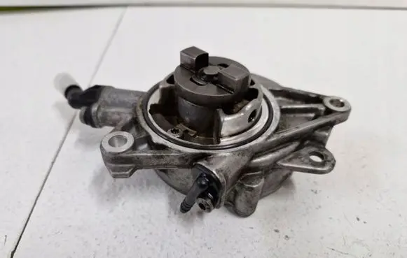 Peugeot RCZ Vacuum pump 7586424
