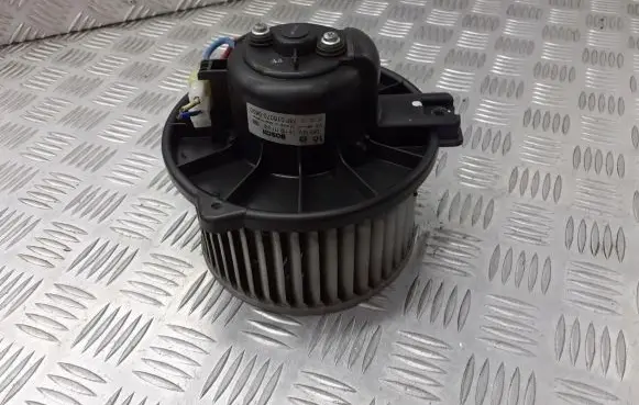 Volvo S40 Front door blower motor MF016070-0620
