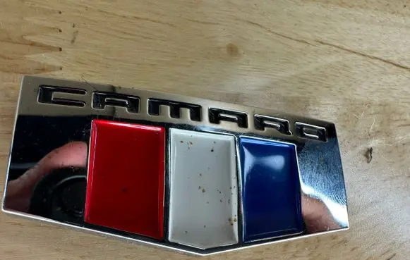 Chevrolet Camaro Front door emblem/model letters 84233235