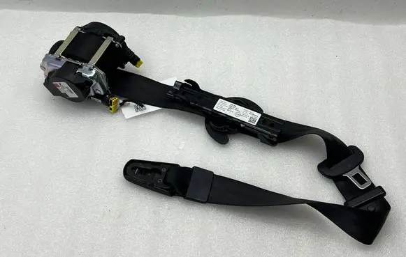 Audi A5 Front seatbelt 8W0857705K 642557700A