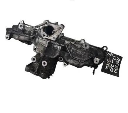 Toyota Avensis T270 Intake manifold