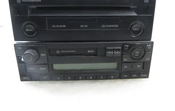 Volkswagen Polo IV 9N3 Radio/CD/DVD/GPS head unit 1J0035119C 1J0035152C