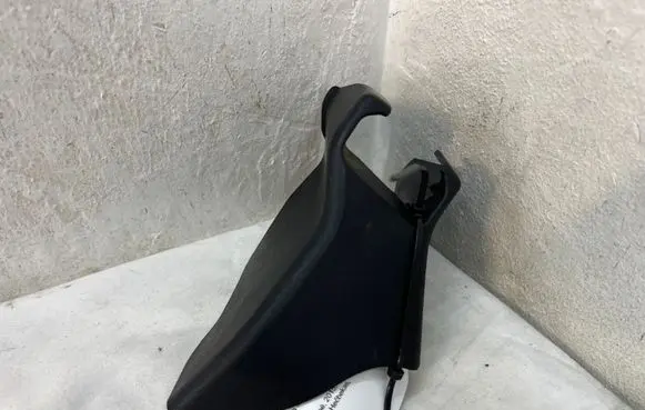 Toyota Prius (XW30) Front passenger seat rail trim 7215847040