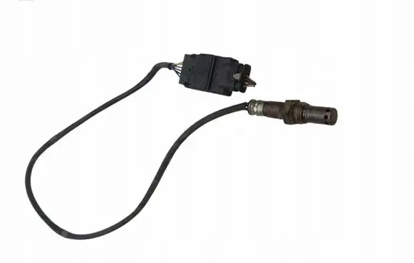 Volkswagen PASSAT Lambda probe sensor 05L907807H