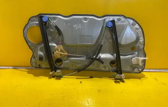 Volkswagen Polo IV 9N3 Front door manual window regulator 6Q3837756A 29967