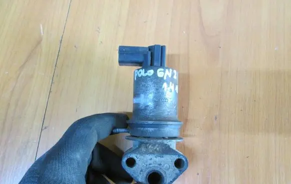 Volkswagen Polo III 6N 6N2 6NF EGR valve 036131503M 72278503