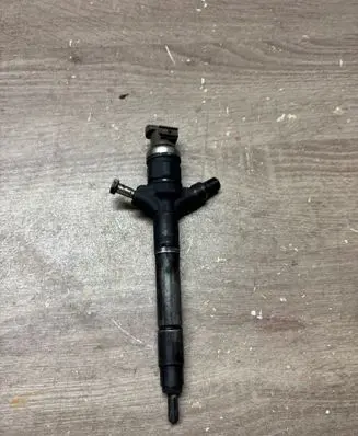 Toyota Auris 150 Fuel injector 5017061D 0E18001 10110012