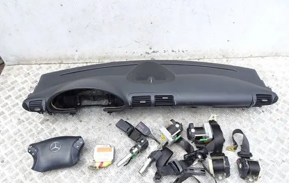 Mercedes-Benz C W203 Dashboard 