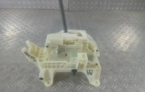 KIA Pro Cee'd III Gear shifter/selector 46700M6210