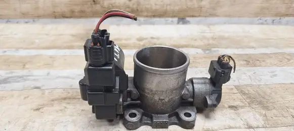 Toyota Corolla Verso AR10 Throttle valve 0R010