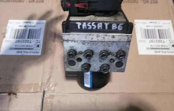 Volkswagen PASSAT B6 ABS Pump 3C0614109C 16431601 16431501C