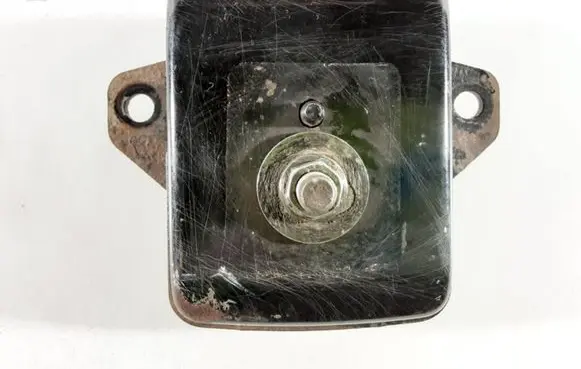 Toyota Land Cruiser (J100) Engine mount bracket 1236117070