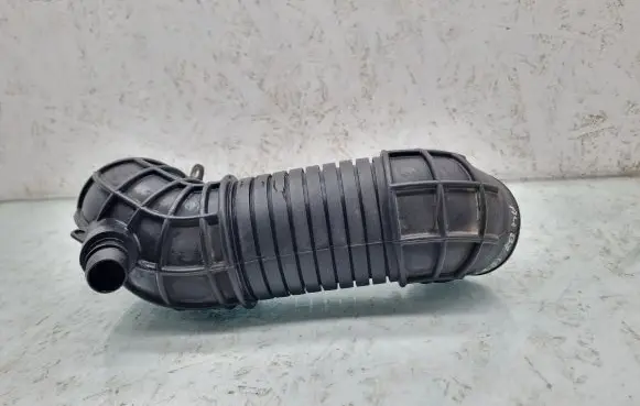 Audi A4 S4 B7 8E 8H Air intake hose/pipe 8E0129615J
