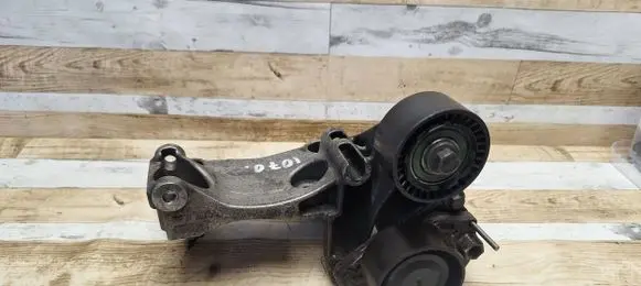 Renault Scenic III - Grand scenic III Generator/alternator bracket 117102017R