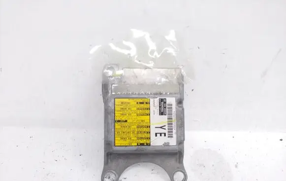 Toyota Prius (XW30) Airbag control unit/module 8917047111 15030047111