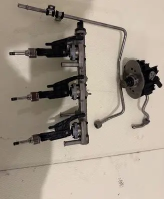 BMW 1 F40 Fuel injection system set 