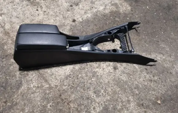 BMW 3 E90 E91 Armrest
