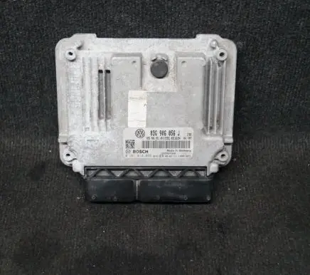 Volkswagen Golf VI Engine control unit/module