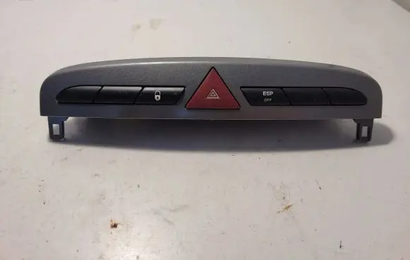 Peugeot 308 A set of switches 9659215177 03069010
