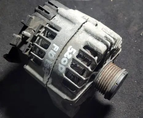 BMW 5 F10 F11 Generator/alternator 8507624 2608669C FG18S052