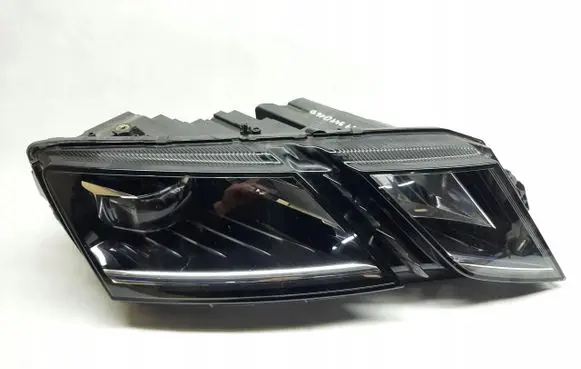 Skoda Octavia Mk3 (5E) Headlight/headlamp 5E1941016D