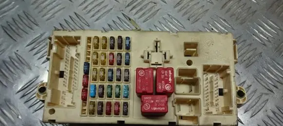 Fiat Stilo Fuse box cover 46778898