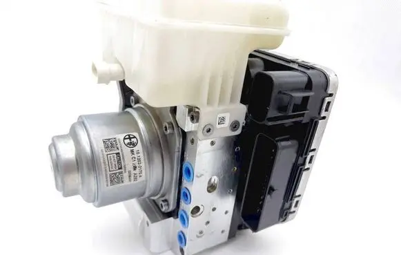 Alfa Romeo Giulia ABS Pump 10120221704 10096428773