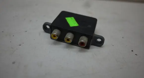 Chrysler Town u0026 Country V AUX in-socket connector 05064216AB