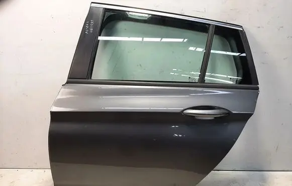 Opel Astra K Rear door 
