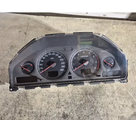 Volvo S60 Speedometer (instrument cluster) 8602471 69294620T 8637993