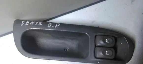 Renault Scenic I Electric window control switch 700431172