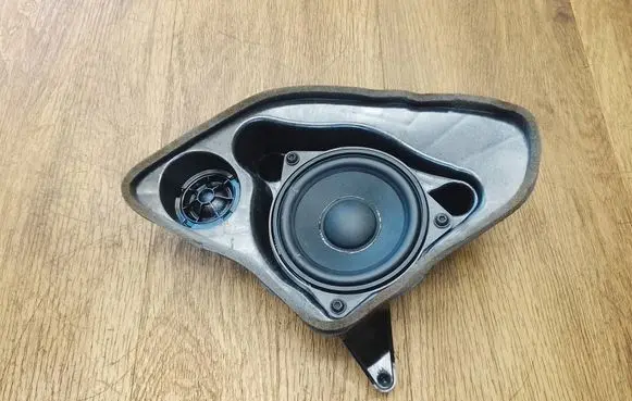 BMW X3 G01 Parcel shelf speaker 6811962 6813104 6809632