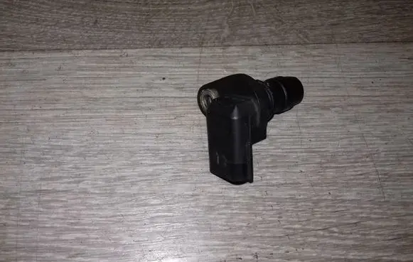 Volvo S60 Camshaft position sensor 1090030625 8627354